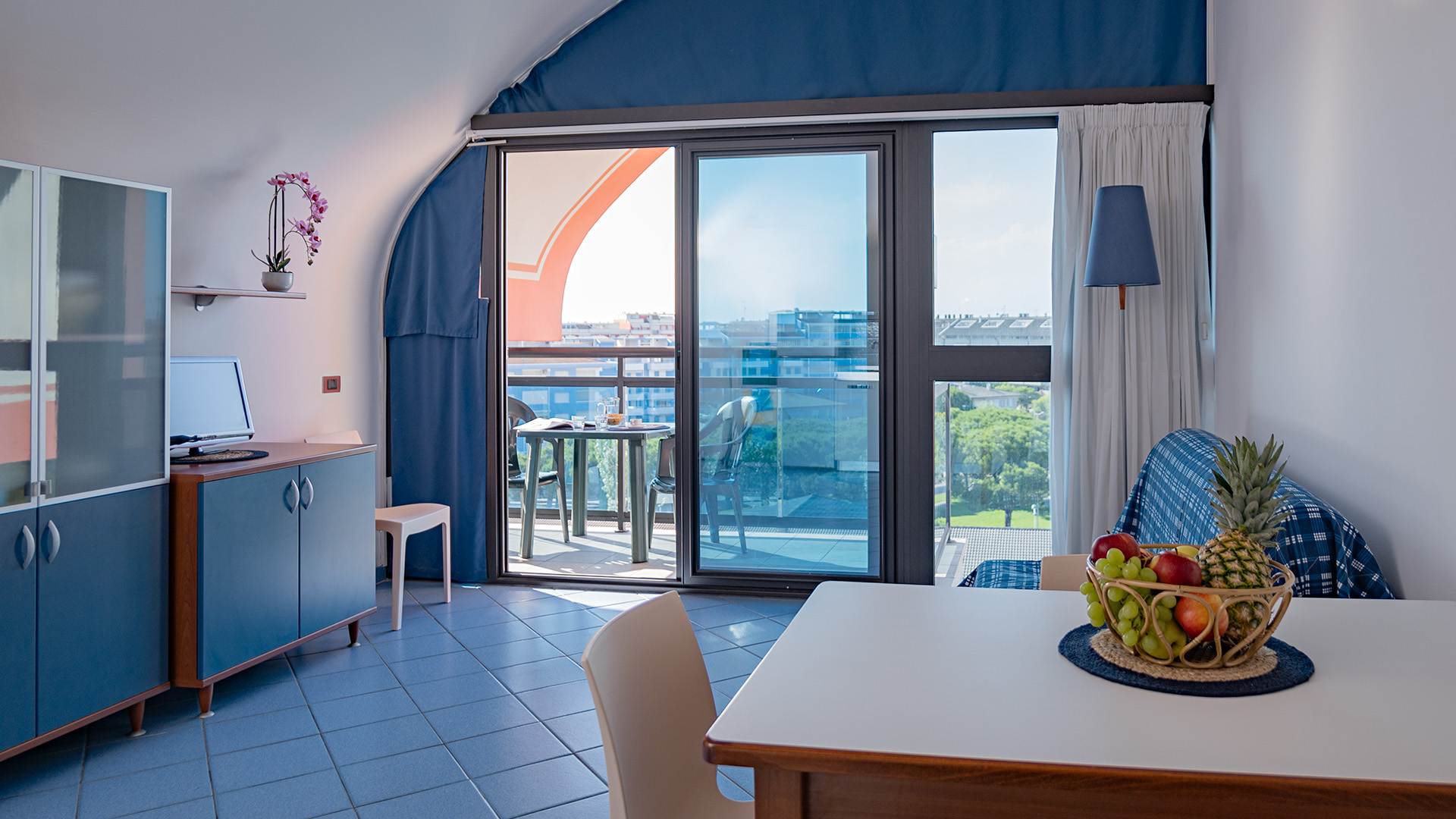 Bilocale vista città